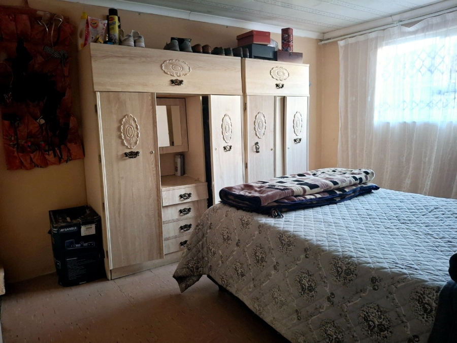 5 Bedroom Property for Sale in Mdantsane Eastern Cape